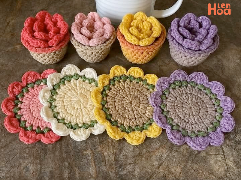 Miếng lót đựng cốc bằng len được làm theo cách đan len dễ nhất cho người mới bắt đầu